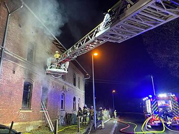 Wohnhausbrand in Probstzella - Feuerwehr Ludwigsstadt eilt zu Hilfe