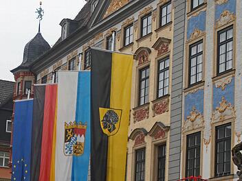 Die Stadt sollen sparen. Das rät ein Gutachten einer Wirtschaftsberatungsfirma. Aber wie und wo soll gespart werden? Darüber streiten jetzt die Stadträte.Foto: Archiv/Jochen Berger