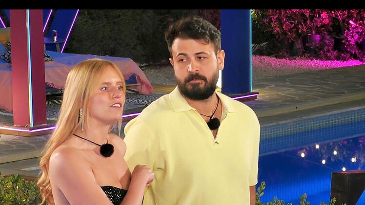 David und seine Freundin Christina sind sich keiner Schuld bewusst