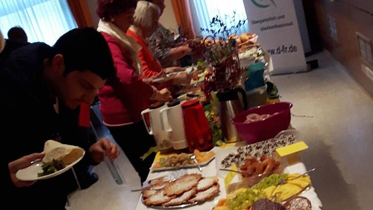 Auf guten Zuspruch stieß das internationale Frühstücksbuffet mit seinen vielen Geschmacksrichtungen. Foto: Karin Reinshagen