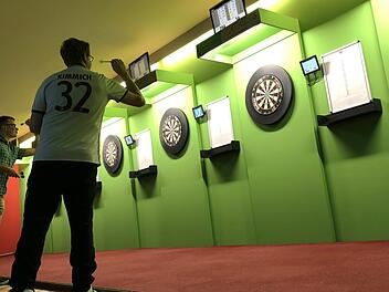 Das "Café Q " in Coburg ist Heimat des Dartclubs Condor Lautertal, einem der traditionsreichsten Dartvereine Oberfrankens. Vor drei Jahren investierten Verein und Location, um sich ein Spiellokal nach höchsten Anforderungen zu bauen.  Foto: privat