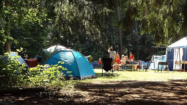 Erlangen bietet Betreuung für Sommerferien an - Sommerzeltlager, Foodcamp & Co.