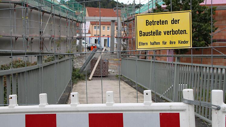 Einigen Brückenauern macht der Radweg hinter der Baustelle Sorgen.