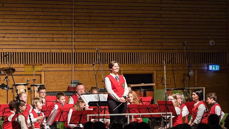 Impressionen vom Weihnachtskonzert in der Franz-Goebel-Halle in RödentalFoto: Vincent Kaibarta