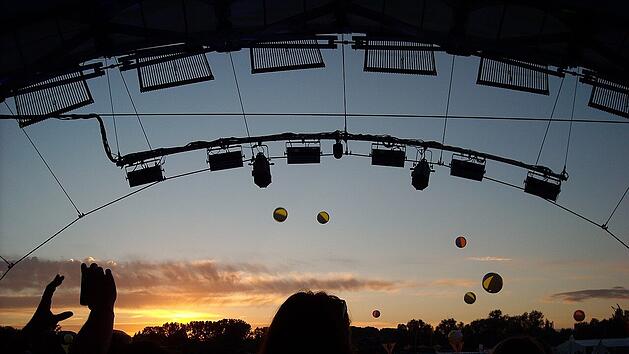 Der W&uuml;rzburger Hafensommer 2023 bietet eine ganz besondere Atmosph&auml;re und erstklassige Musik f&uuml;r jeden Geschmack.