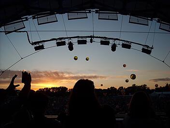 Der Würzburger Hafensommer 2023 bietet eine ganz besondere Atmosphäre und erstklassige Musik für jeden Geschmack.