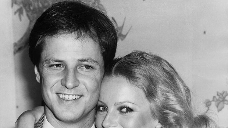 1974 heiratete sie ihren Schauspielkollegen David Ladd, nach der Scheidung 1980 behielt Cheryl Ladd seinen Nachnamen.
