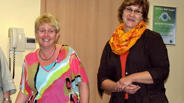 Loretta Steinhäuser (links) und Sabine Gremer bei einem neuen Kurs der Stufe I als Ausbilder