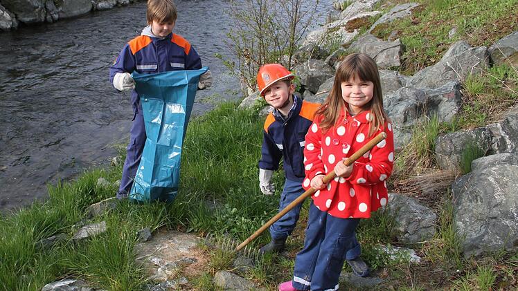Luca-Fynn Schieberlich, Dominik Baaske und Marie Hempfling waren mit Feuereifer bei der Sache.  Fotos: Sonny Adam