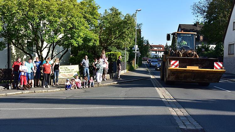 Nun machen die Befürworter der Umgehungsstraße in Dormitz an der Hauptstraße mobil. Foto: Petra Malbrich