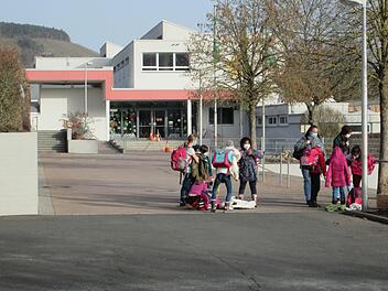 Eine stattliche Summe stellt die Verwaltungsgemeinschaft  heuer für Sanierungen und Projekte der Einhard-Grundschule zur Verfügung. Foto: Winfried Ehling