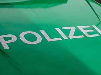 Eine 22-J&auml;hrige soll aus Eifersucht ein Auto in Wei&szlig;enbrunn beschmiert haben. Es geh&ouml;rte aber nicht - wie angenommen - ihrem Freund, sondern der Mutter. Symbolfoto: Christopher Schulz