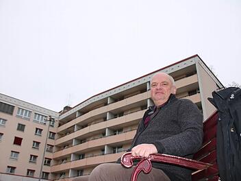 Regionalleiter Martin Pfeuffer bereitet aktuell den Umzug der Bewohner des Seniorenheims für Juni vor. Foto: Ralf Ruppert