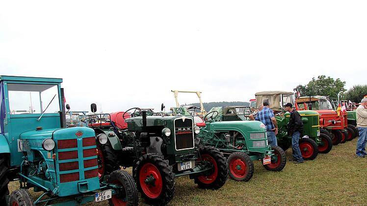 Impressionen vom Oldtimer-Treffen   Foto: Richard Sänger