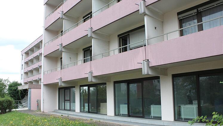 Das ehemalige Altenheim der Maiacher Stiftung in der Nordgauerstraße in Lichtenfels steht seit Jahren leer, macht aber immer noch einen gepflegten Eindruck. Foto: Ramona Popp