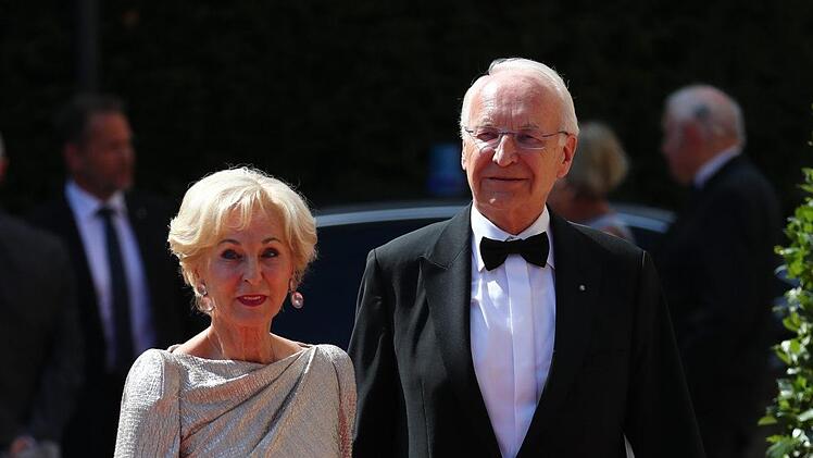 Erdmund Stoiber und seine Frau KarinFoto: Daniel Karmann/ dpa