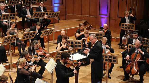 Brillianter Auftritt: Solist Jirí Vodicka und Dirigent  Petr Vronský.  Werner Vogel