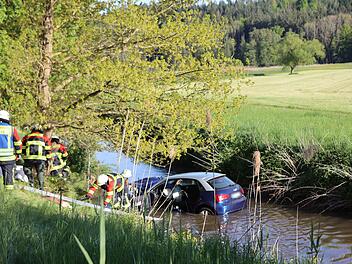 Seniorin nach Unfall im Kreis Ansbach in Klinik geflogen