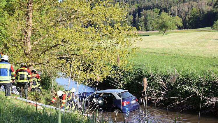 Seniorin nach Unfall im Kreis Ansbach in Klinik geflogen