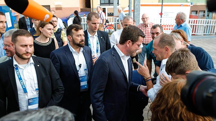 Impressionen von KT zu Guttenbergs erster Wahlkampfveranstaltung für die CSU in Kulmbach Foto: Matthias Hoch