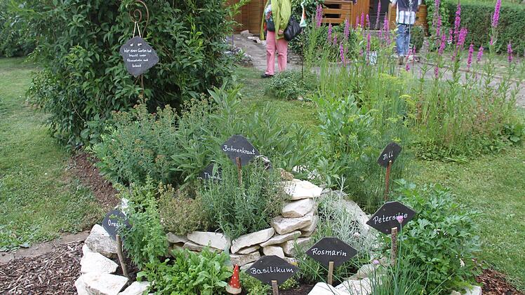 Eine Kräuterschnecke für Küchenkräuter ist im Garten von Margit und Martin Herold in Rothmannsthal zu finden.  Foto: Gerda Völk