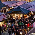 Der FCN bekommt einen eigenen Stand auf dem Nürnberger Christkindlesmarkt - Besucher erwartet hier ein echtes Highlight. Symbolfoto: Daniel Karmann/dpa