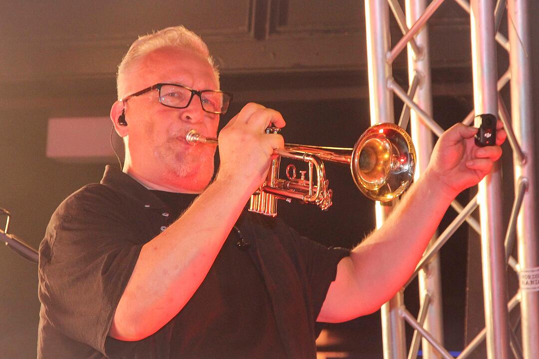 RADSPITZ live im Schwingen Nightlife