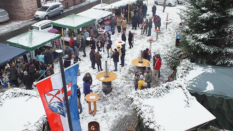 Idyllisch mit sehr viel eigenem Flair: Der Plätzlesmoadd in Burkardroth.  Fotos: Björn Hein