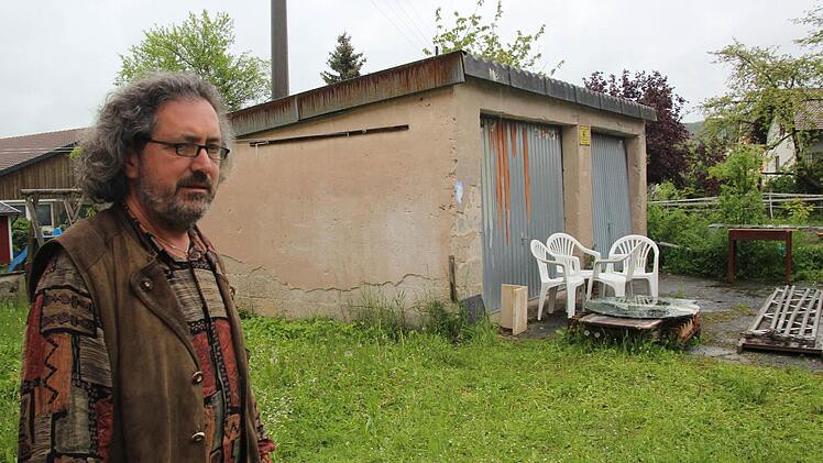 Im Garten werden die Künstler ihre Skulpturen anfertigen. Foto: van