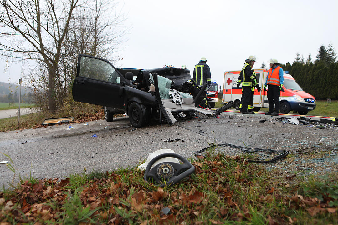 Ansbach: Frontalcrash - zwei Schwerverletzte