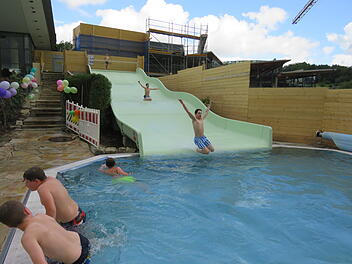 Landkreis Bayreuth: Therme Obernsees &ouml;ffnet beliebte Breitrutsche wieder