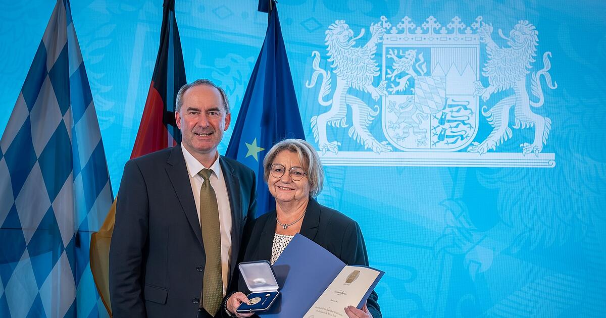 6-fr-nkische-Unternehmer-erhalten-Staatsmedaille-B-ckereikette-darunter