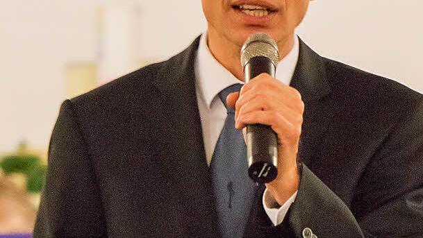 Peter Stenglein führte durch das Programm.Foto: Albert Höchstädter