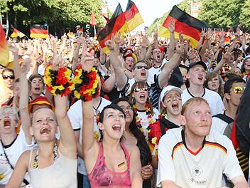 Toooooooooooooooor! Fans jubeln 2010 in Berlin.