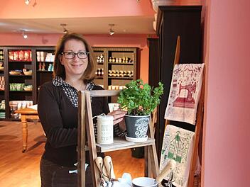 Birgit Eibl in ihrer "British Corner". Foto: Simone Bastian