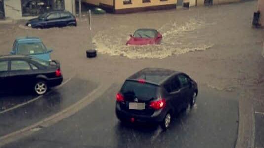 Hochwasser in der Innenstadt von Burgkunstadt. Foto: privat