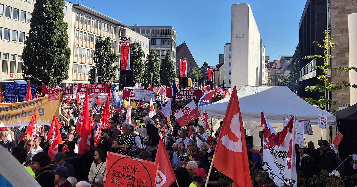 "Schluss mit Faulheits-Vorwürfen": 25.000 Menschen bei fränkischer Großdemo gegen Sozialabbau