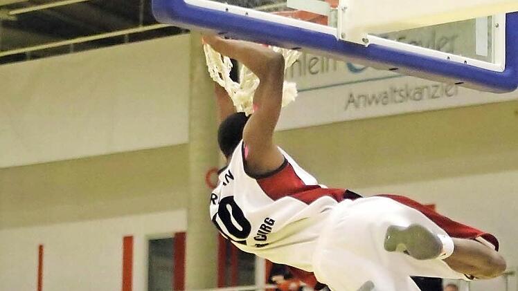 Seit dem Dejon Prejean wieder unter den Körben in der HUK-Arena "fliegt", ist Spektakel bei den Heimspielen des BBC Coburg angesagt.