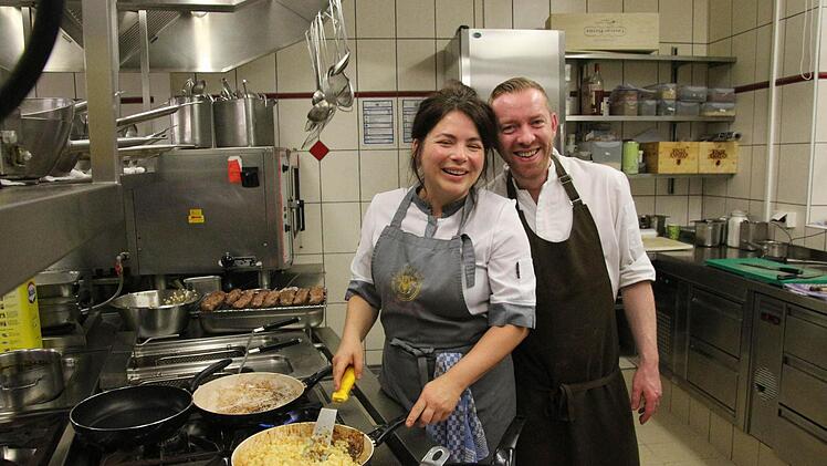 Maria Groß und Stefan Beiter, Küchenchef der Goldenen Traube.