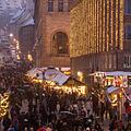 Egal ob waschechte Nürnberg oder auswärtige Besucher: Dank öffentlicher Verkehrsmittel und zahlreicher Parkmöglichkeiten findet jeder seinen  Weg auf den Nürnberger Christkindlesmarkt.
