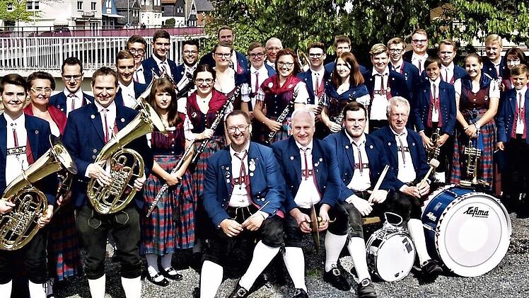 Die Neukenrother Musikanten werden am Sonntag, 23. September, auf der Kronacher Seebühne auftreten.  Repro: Gerd Fleischmann