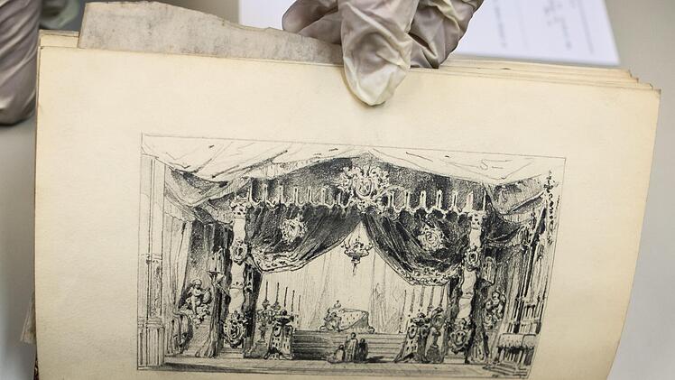 Mit seiner Oper "Santa Chiara" war Ernst II. ein großer Erfolg gelungen. Nach der Uraufführung 1854 in Gotha erlebte das Werk viele weitere Inszenierungen - darunter in Paris, Straßburg, Brüssel, Lübeck und Leipzig. Die Partitur und viele weitere Noten von Ernst II. sind in der Landesbibliothek Coburg zu finden.Foto: Jochen Berger