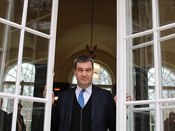 Der bayerische Finanzminister Markus Söder äußerte sich gestern im Vorfeld des Neujahrsempfangs in einem Interview mit der Saale-Zeitung zu Kurhausbad, Kurtheater, der Ausschreibung für das Steigenberger-Gelände und viele weitere Bad Kissinger Themen.Ralf Ruppert