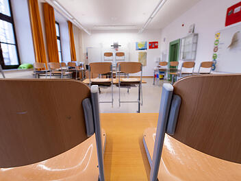 Corona, Schule