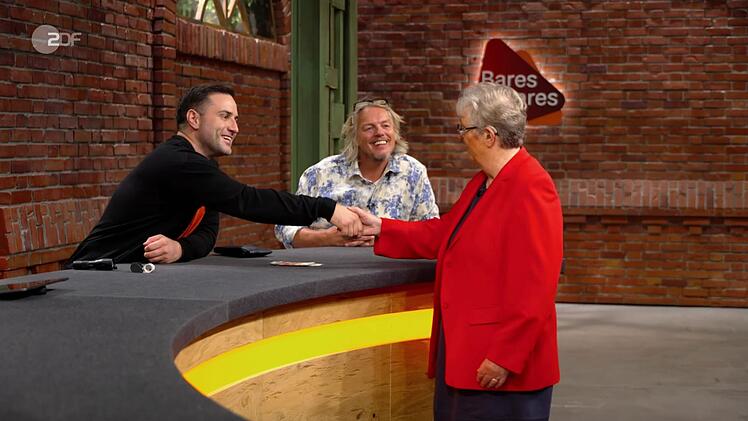 Ingeborg gab schwerm&uuml;tig den Zuschlag und gestand nach der Sendung etwas traurig: "Ich werde den Adler vermissen."