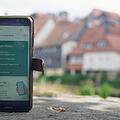 In Kronach gibt es nur noch vier Corona-Patienten. Lohnt es sich dennoch, die Corona Warn App zu installieren?Foto: Bastian Sünkel
