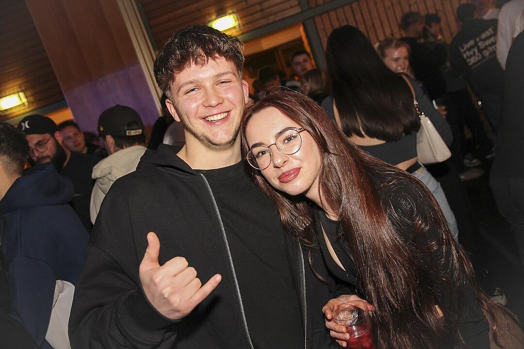 Mit vielen Party-Songs der 80er & 90er und Rock-Pop Klassikern