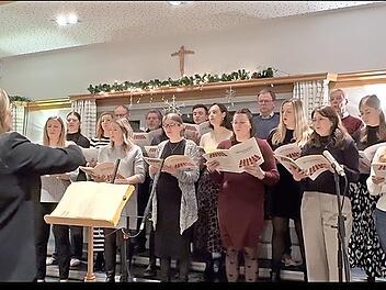 Gemeinsamer Auftritt: M&auml;nnerchor und KlangALLEe.