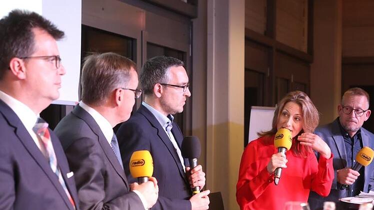 Podiumsdiskussion zum Gewerbepark Geisfelder Straße in der Brose-Arena. Foto: Barbara Herbst