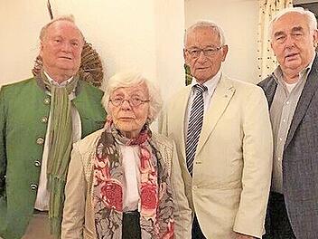 Sie arbeiten seit 30 Jahren im Gesundheitspolitischen Ausschuss auf Bezirks- und Landesebene und wurden zu Ehrenmitgliedern ernannt (v.:l.): Richard Eichelsdörfer, Edith Heger, Reinhard Hautmann und Hans-Jürgen Dittmann aus Eggolsheim.